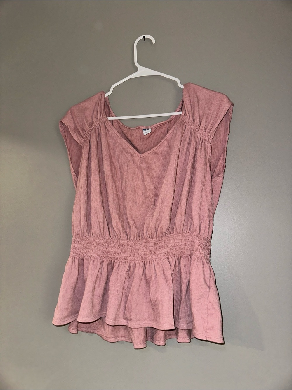 Old Navy Women's Mauve Pink Smocked Waist V-Neck Peplum Top